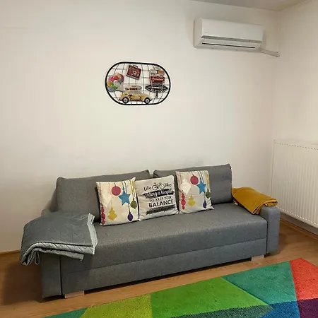 Injoy Suites Cosy 2 Bdr Plaza Romania