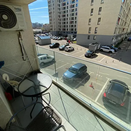 Injoy Suites Cosy 2 Bdr Plaza Romania Lejlighed